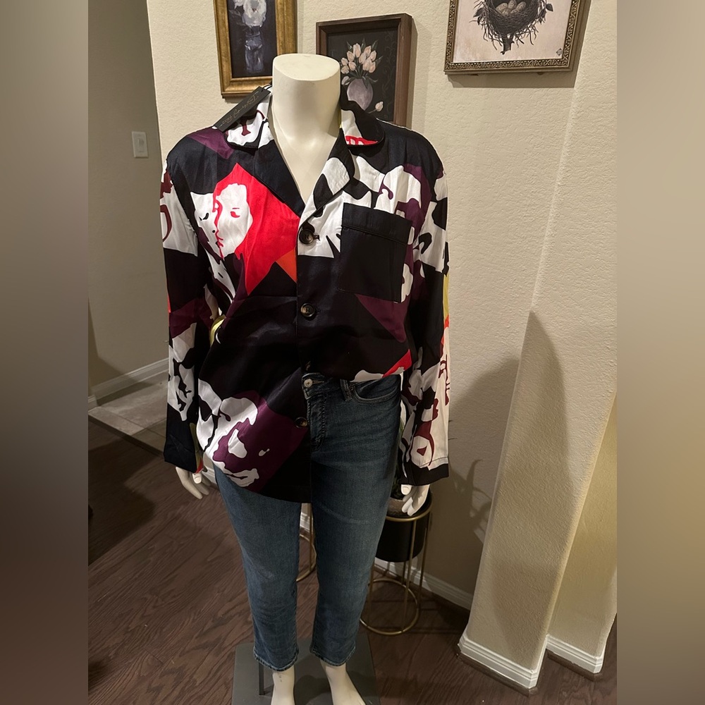 Athina Boutique J Renee Shirt The Kiss Printed Silk.